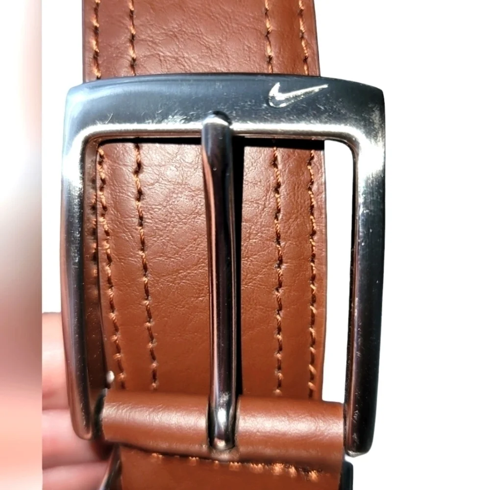Nike G- Flex Genuine Leather Belt